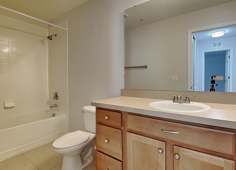 Building Photo - 575 Oakleaf Plantation Pkwy