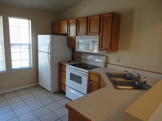 Building Photo - Delightful Home in Desirable Orem Neighbor...
