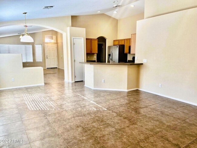 Building Photo - 7644 W Foothill Dr