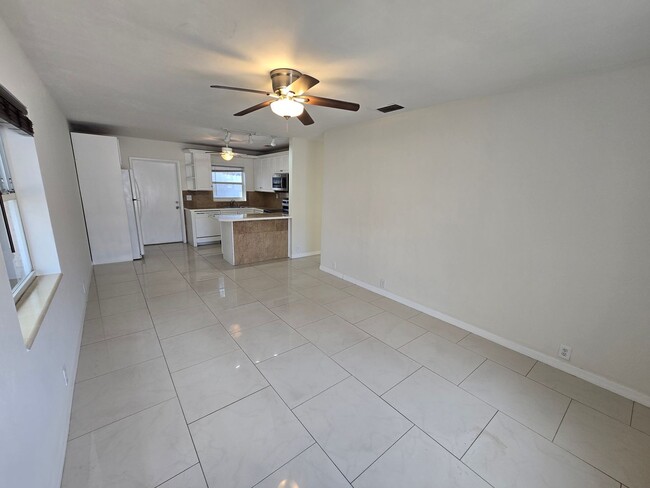 Building Photo - Updated East Delray Duplex | No HOA + Private Yard