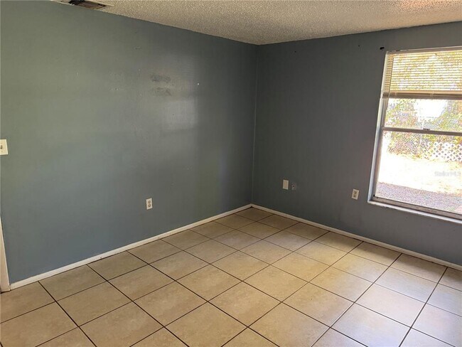 Building Photo - 2311 52nd Ave E