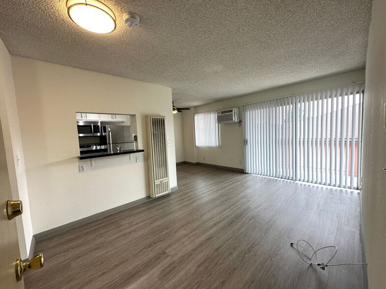 Building Photo - 3730 S Sepulveda Blvd