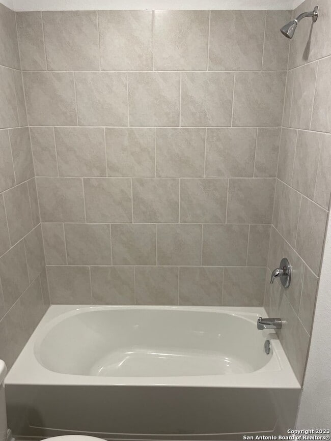 Building Photo - 10930 Chatham Ct