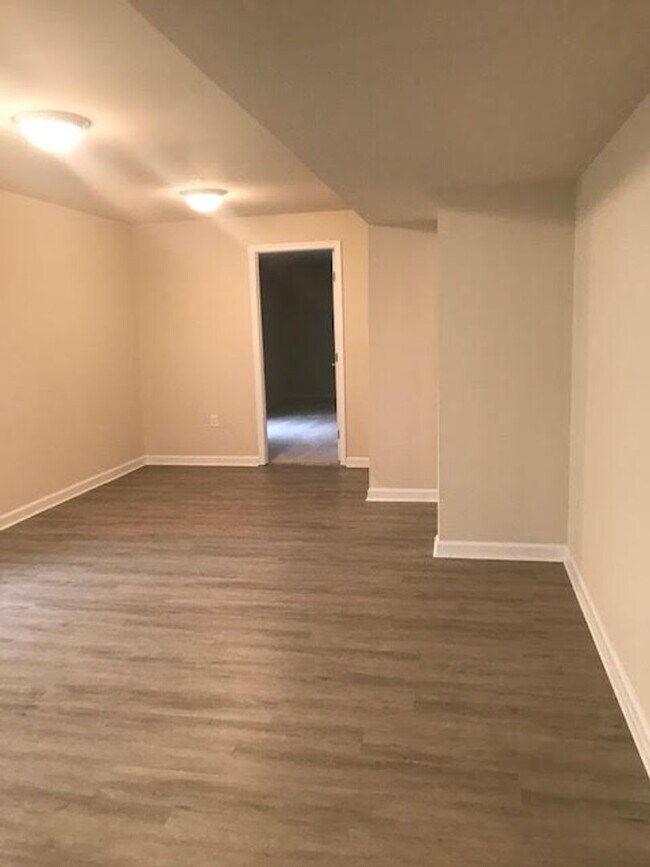 Building Photo - 2025 Germander Way