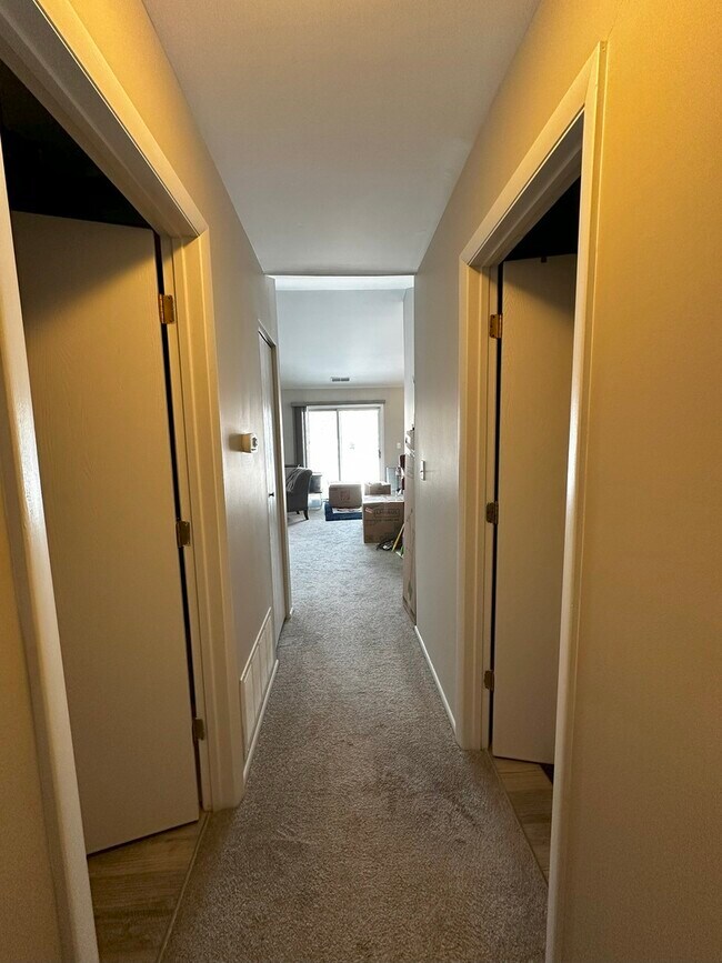 Building Photo - 608 Berkley Ct