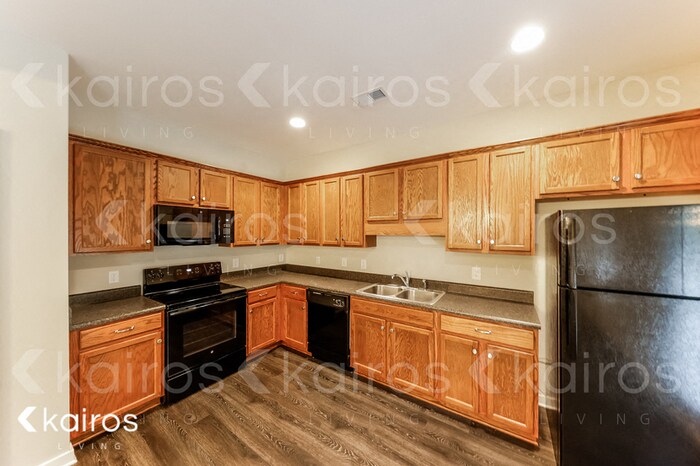 Building Photo - 116 Brookside Way