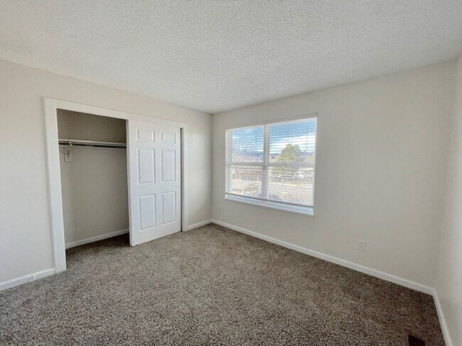 Building Photo - Renovated 2 Story Briargate Home with 3 Be...