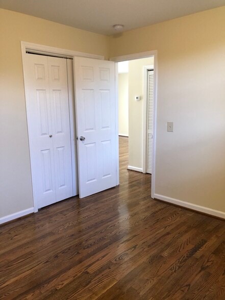 Building Photo - 3416 Dakota Ave