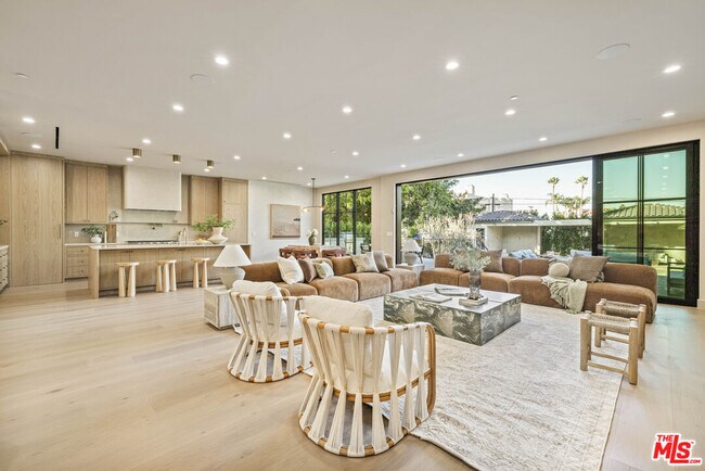 Building Photo - 14273 Greenleaf St