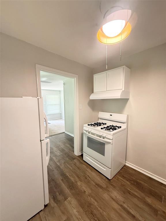 Building Photo - 117 Oak Dr