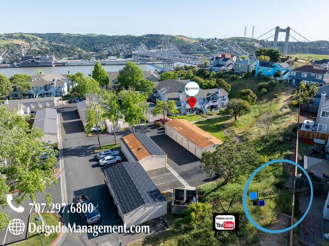 Building Photo - Glen Cove 2 bedroom condo