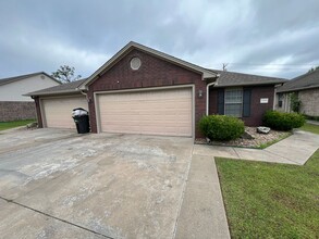 Building Photo - 2610 Dora Rd
