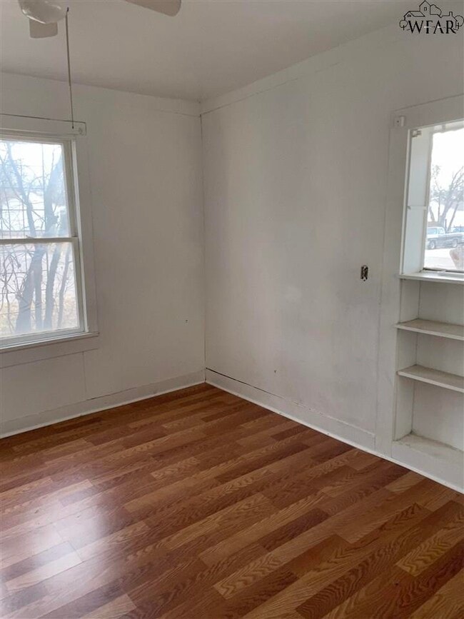 Building Photo - 2215 Taylor St