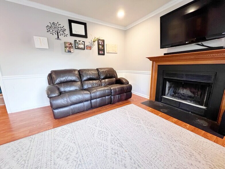 Building Photo - 2305 Moors Landing