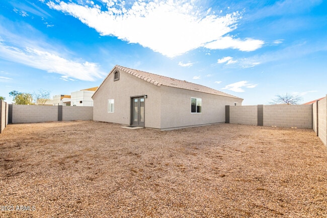 Building Photo - 14805 Charco Rd