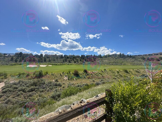 Building Photo - 1767 Fairway Hills Trail