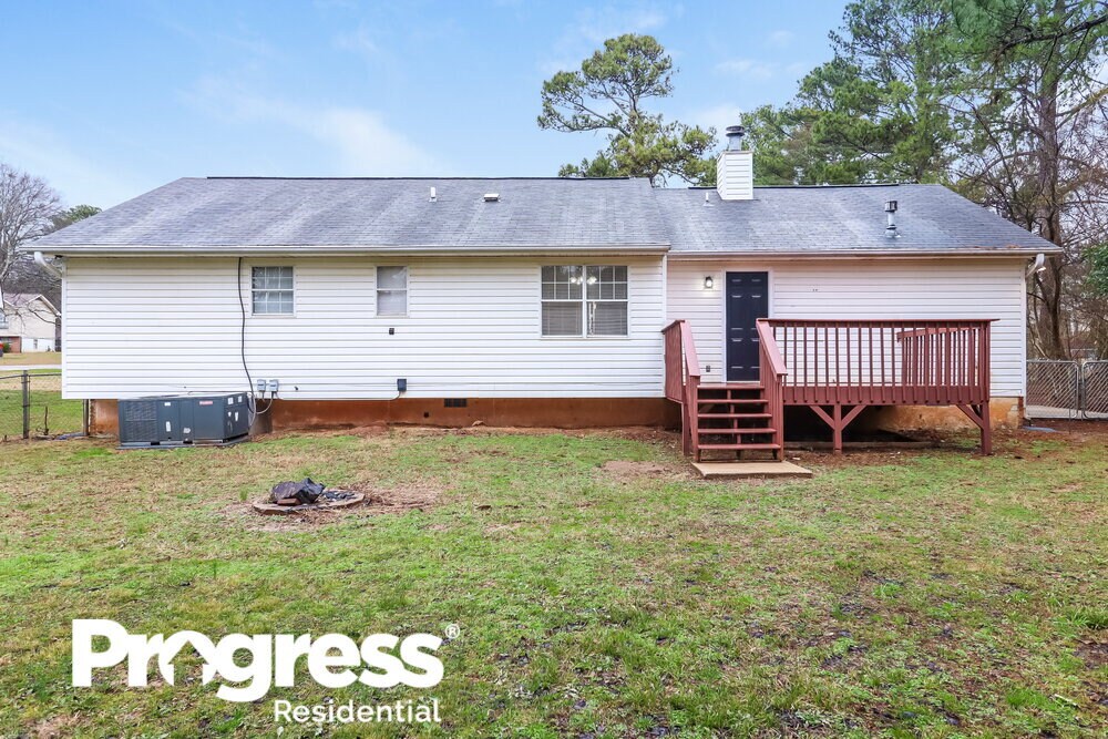 Building Photo - 2613 Laburnum Dr