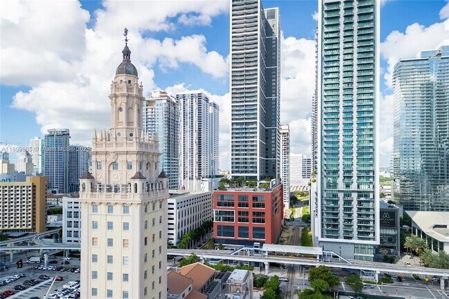 Building Photo - 159 NE 6th St