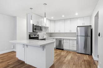 Building Photo - 172 W Clinton Ave