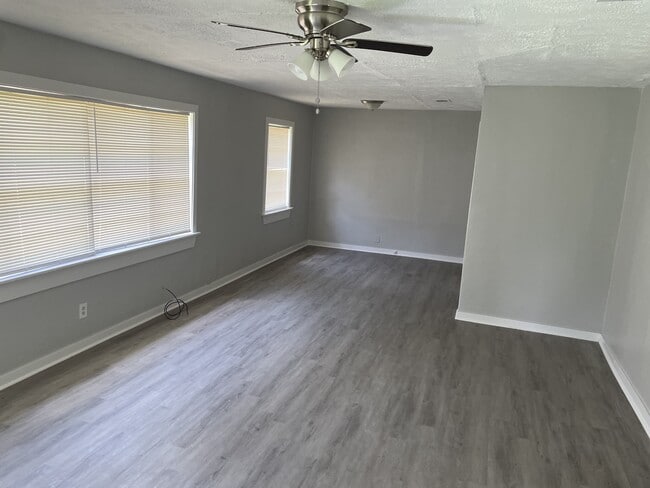Building Photo - 138 Del Rio St
