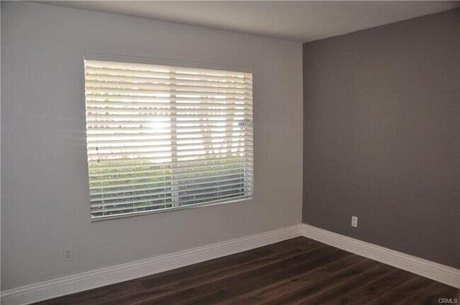 Building Photo - 2400 Del Mar Way