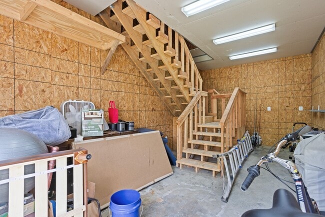 Building Photo - 208 Marvin Ave