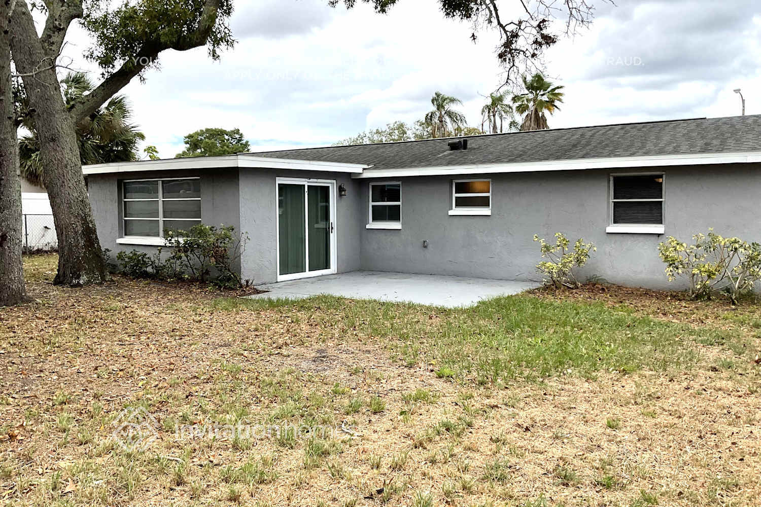 Building Photo - 9900 Lakeside Ln