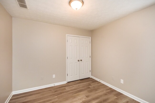 Building Photo - 5621 Winchester Pl