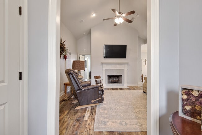 Building Photo - 304 Bald Eagle Dr