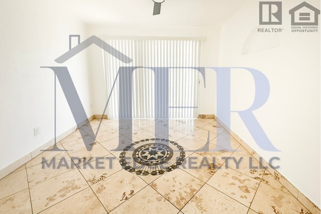 Building Photo - 5Bed/2Bath Home at Southern/Mill Ave! $399...