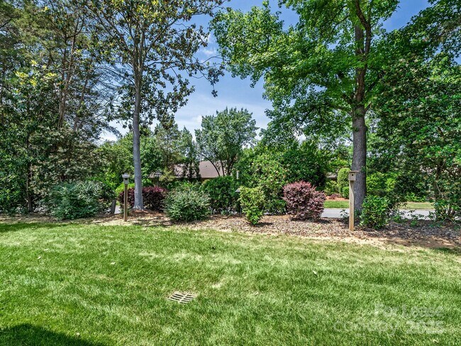 Building Photo - 5110 Dunes Ct