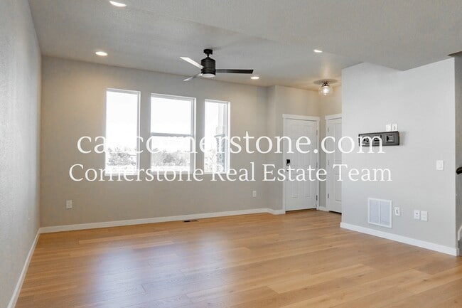 Building Photo - 3713 Levy Pk Dr