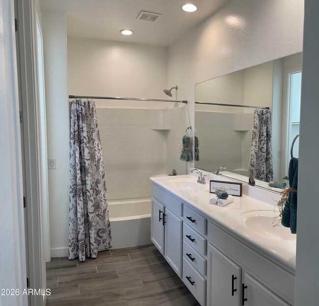 Building Photo - 5549 S Dillon