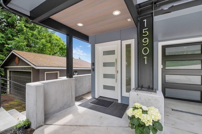 Building Photo - New View Three Tree Point