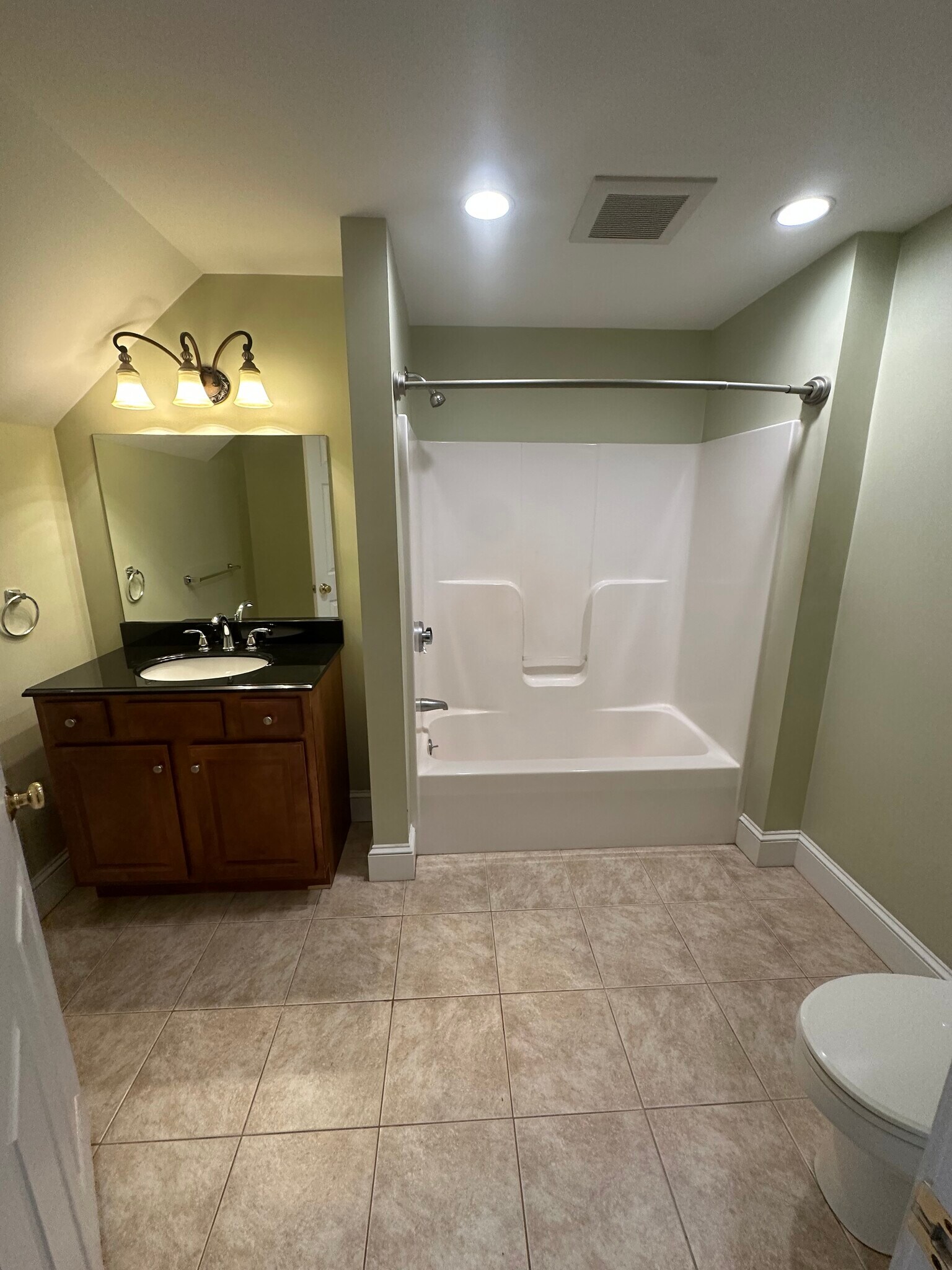 Building Photo - 14 Mishawum Rd