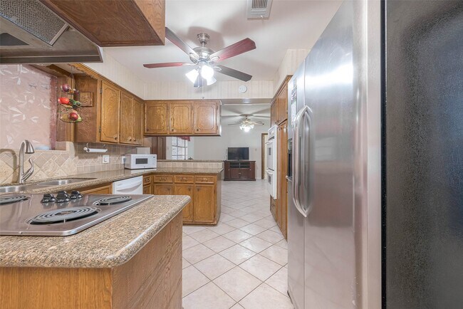 Building Photo - 1503 Miles St