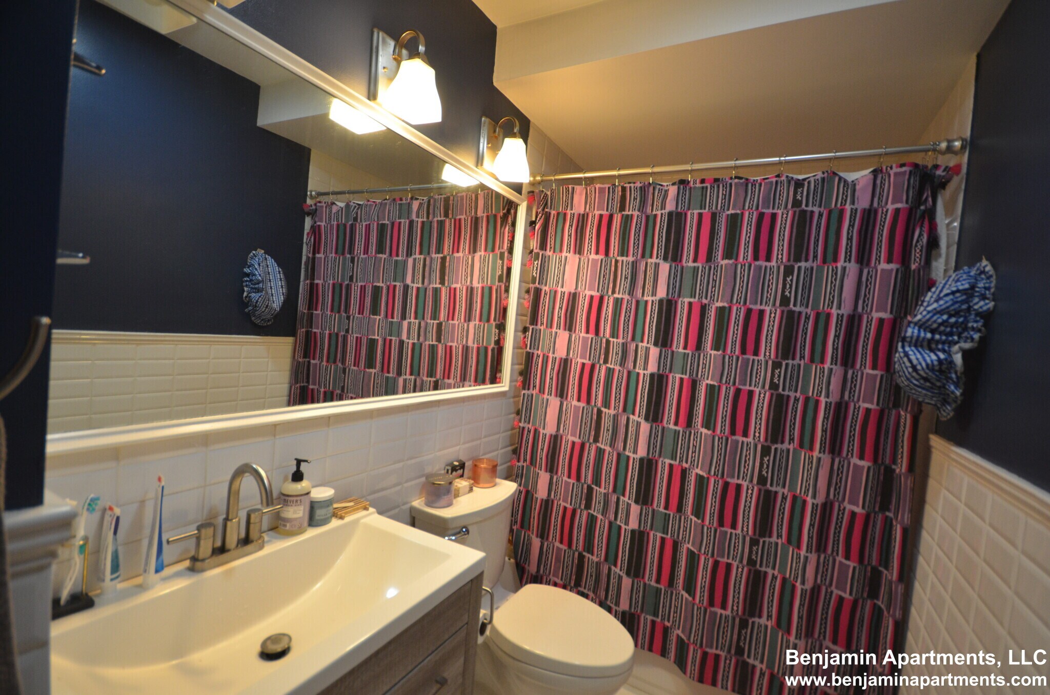 Building Photo - 60 Florida St