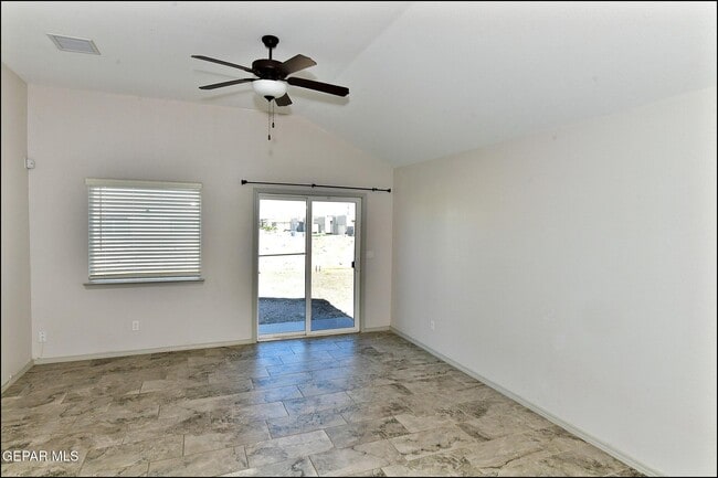 Building Photo - 14945 Tierra Escape Ave