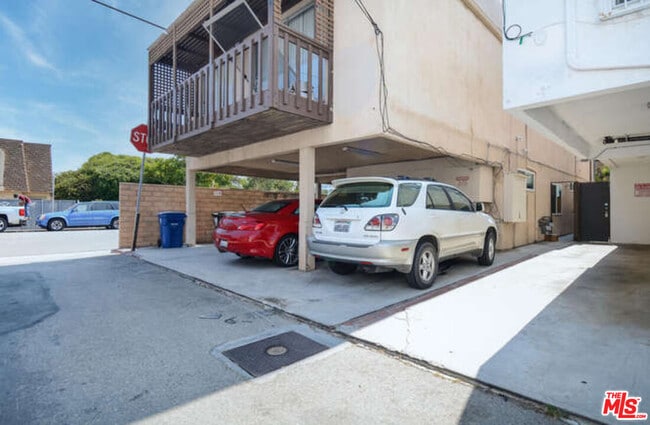 Building Photo - 41 29th Ave