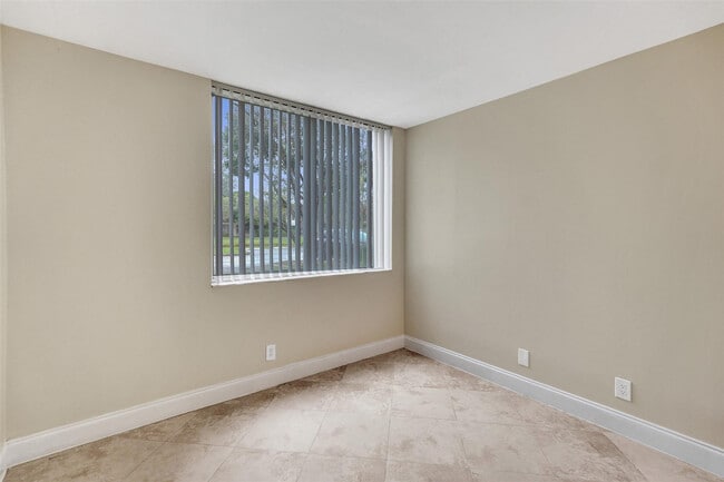 Building Photo - 10733 Cleary Blvd