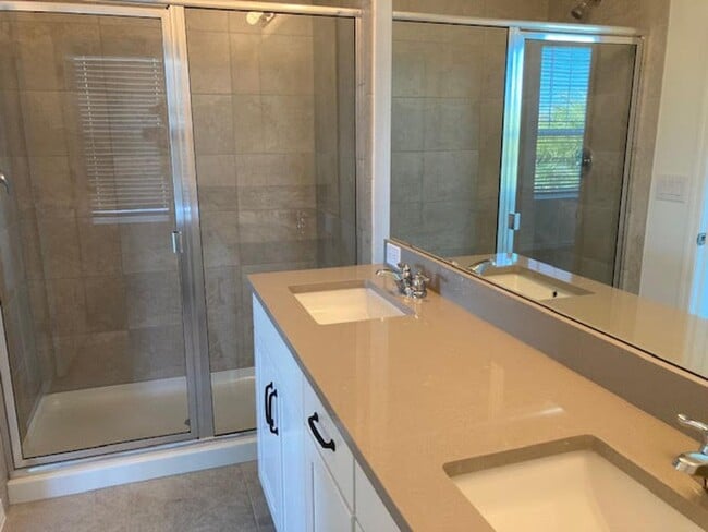 Building Photo - Immaculate 3/2.5 townhouse in Randal Walk Community of Lake Nona Area (Gated)