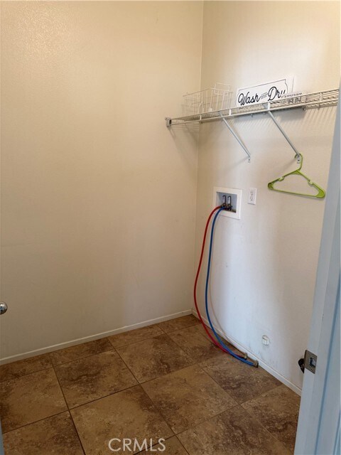 Building Photo - 6840 Sunsight Wy