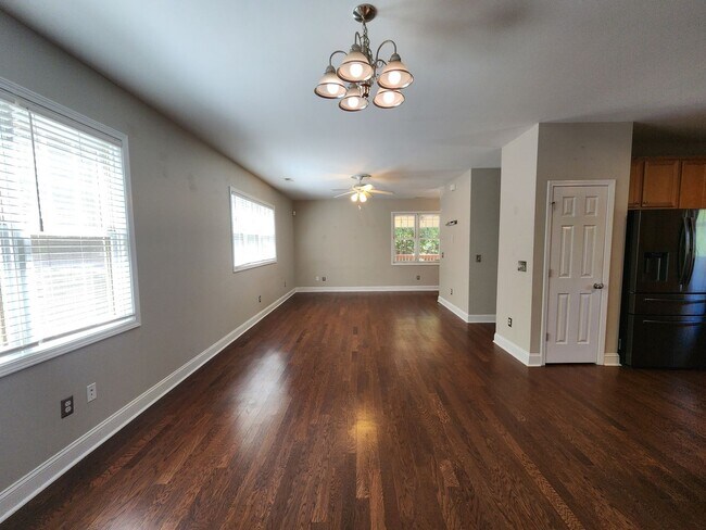 Building Photo - Montford Rental-Asheville