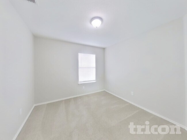 Building Photo - 13271 Cipresso Palco