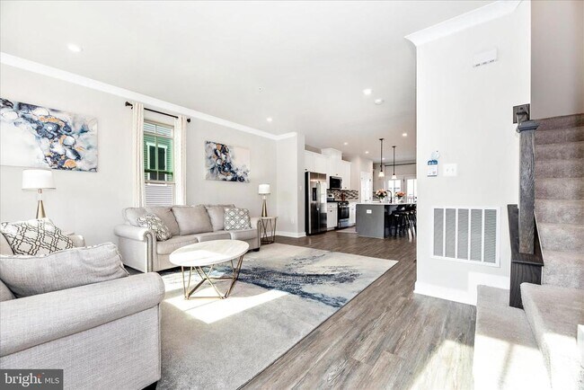 Building Photo - 6042 Fallfish Ct