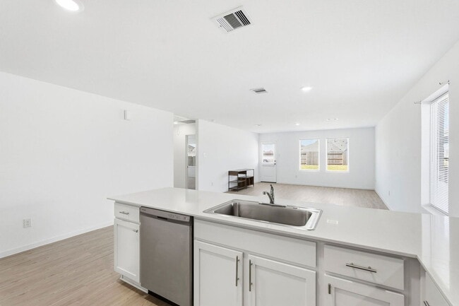 Building Photo - 6639 Orange Daylily Ln