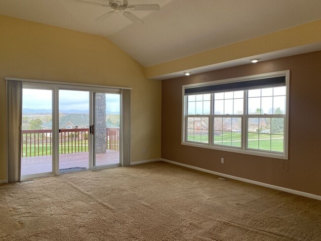 Building Photo - 5742 Crestwood Dr