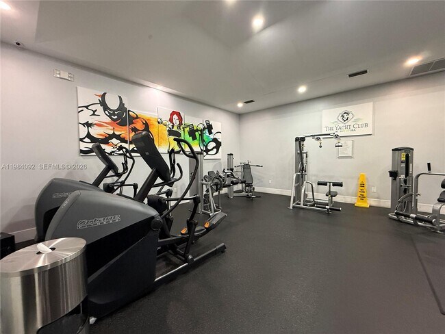 Building Photo - 19701 E Country Club Dr