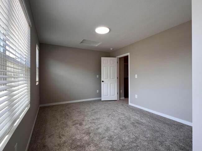 Building Photo - 6213 Boone Dr