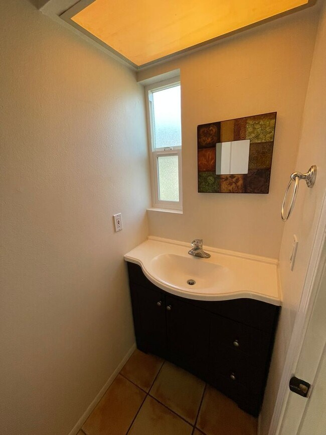 Building Photo - 3745 Portofino Way